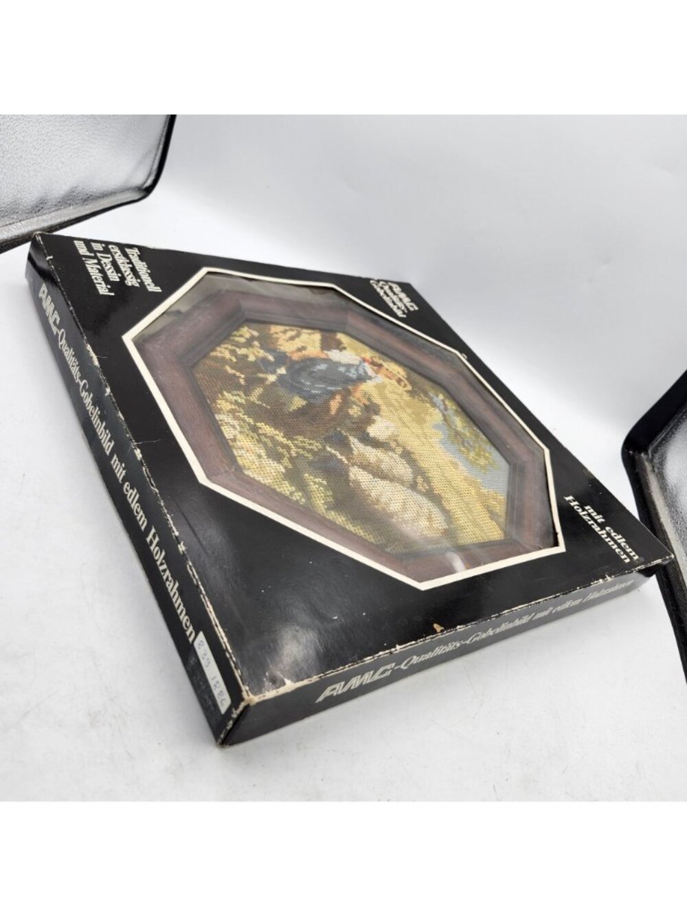 AMC German Needlepoint Kit Shepherdess Sheep Scene 8391886 Octagonal Gobelin - Picture 10 of 10